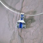 raemakers-wg-blue-sapph-pendant